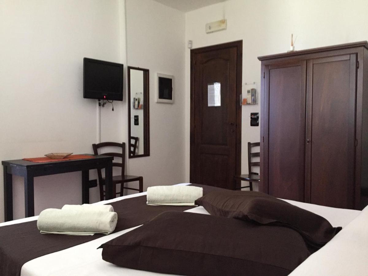 Bed & Breakfast Giardini Di Marzo レッチェ エクステリア 写真